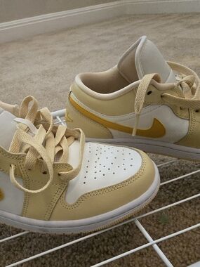Nike Women's Air Jordan 1 Low sneaker